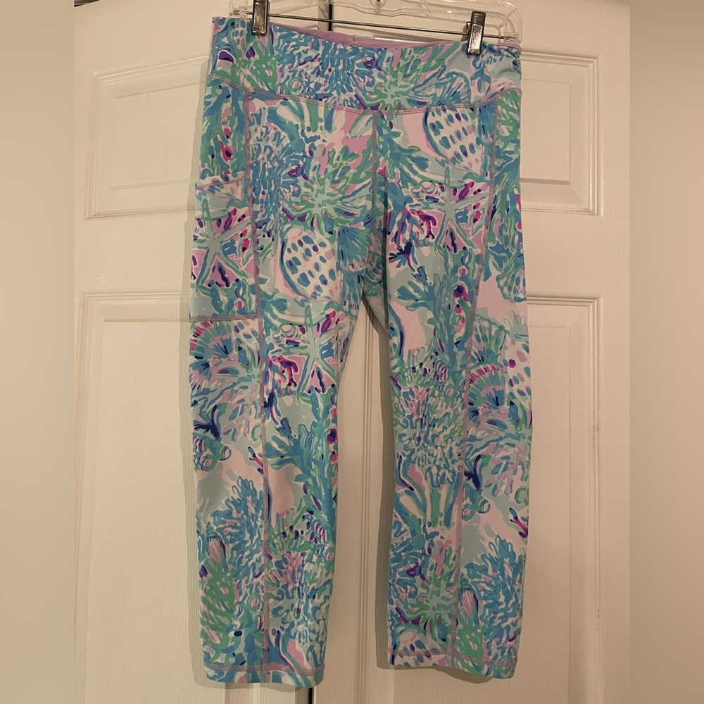 Lilly Pulitzer size L Luxletic Capri length leggings EUC